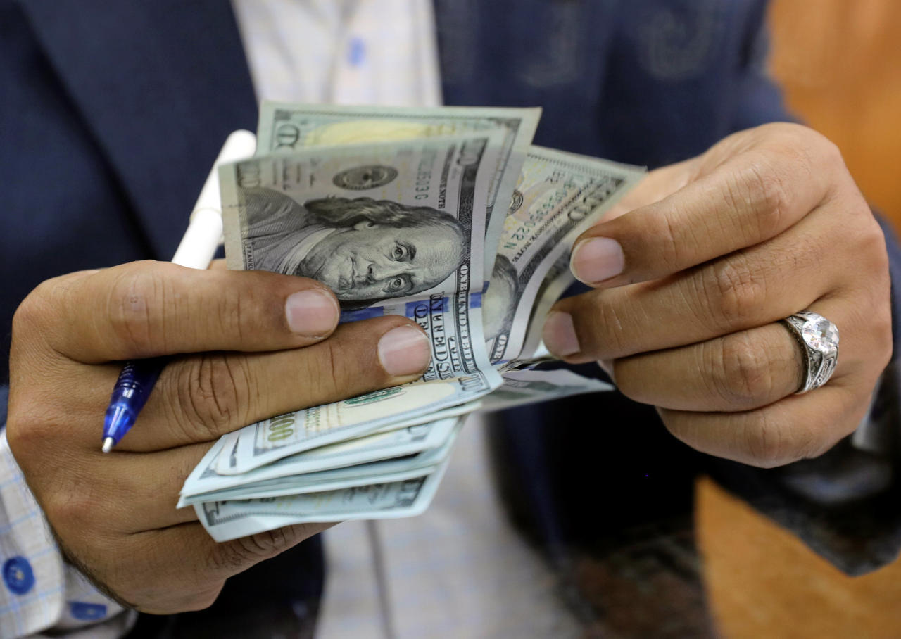 المصرف العراقي للتجارة يعتمد آلية جديدة في بيع الدولار إلى المسافرين